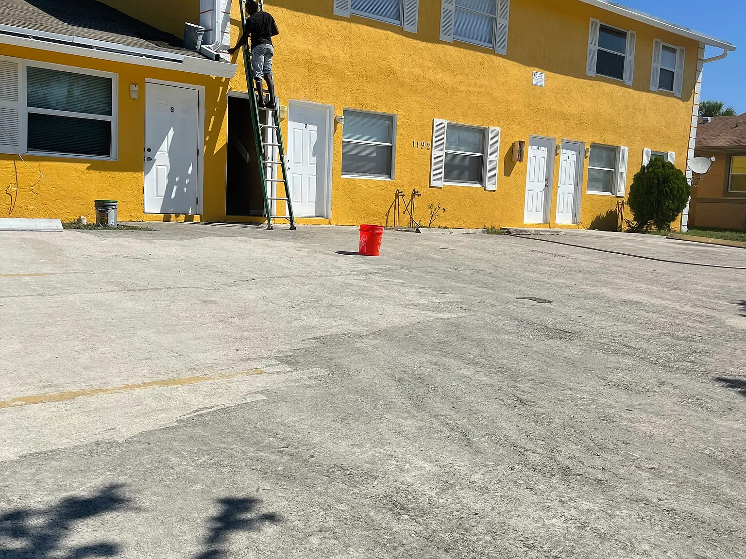 2 bed, 4400 sqft, $1,800 — Photo 1