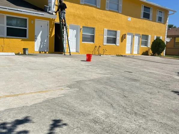 1192 W 36th St APT 5, Riviera Beach, FL 33404