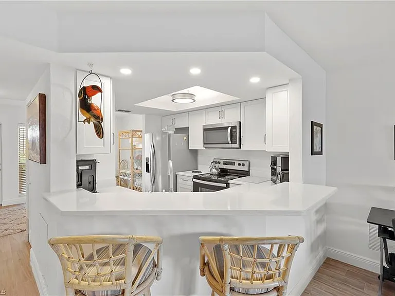 840 Gulf Pavillion Dr #103 — Photo 5