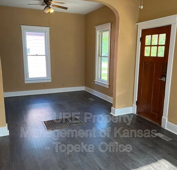 1823 SW 2nd St — Photo 5