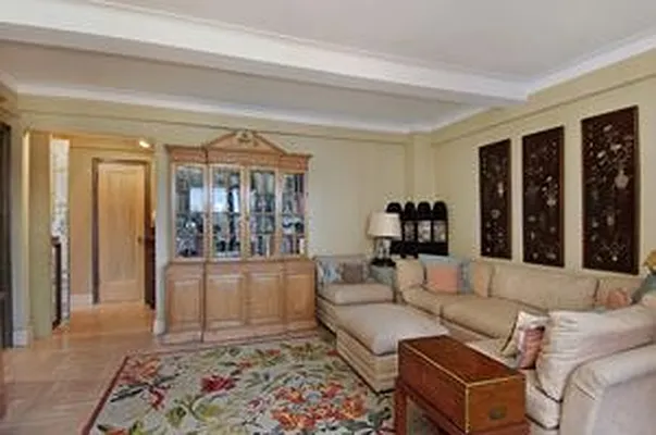 Sold by Douglas Elliman | media 19