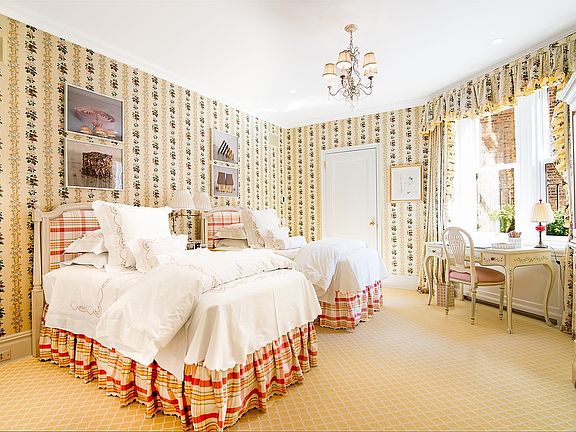 5th image of 911 Park Ave APT 4C