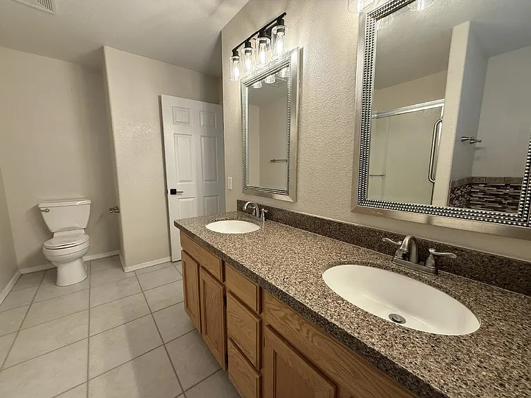 4408 S Caitlan Ave — Photo 18