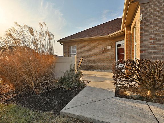 4th image of 111 Villa Side Ln