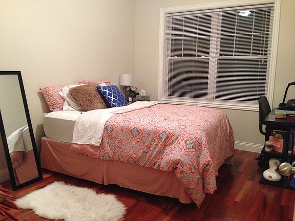 4th image of 340 S Walnut St APT 208