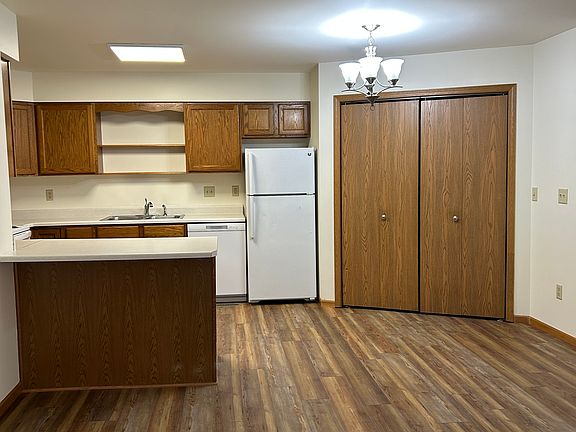 3rd image of 110 S John St #10