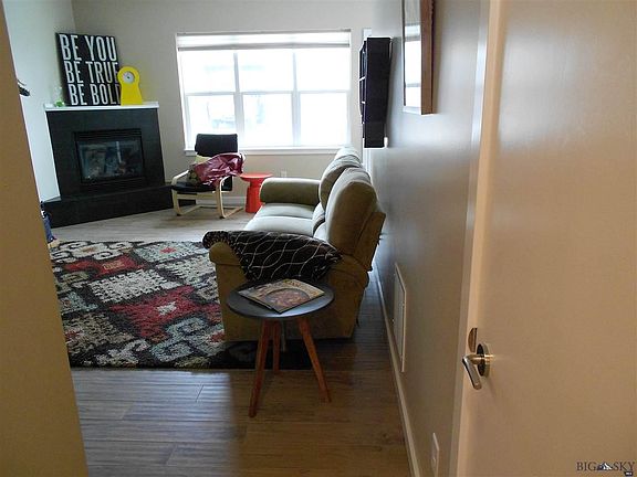 5th image of 408 Enterprise Blvd Unit 13