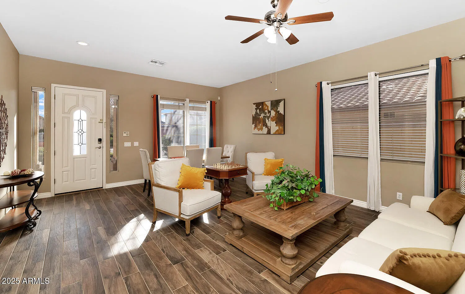 3 bed, 2.0 bath, 2365 sqft, $3,950 — Photo 3