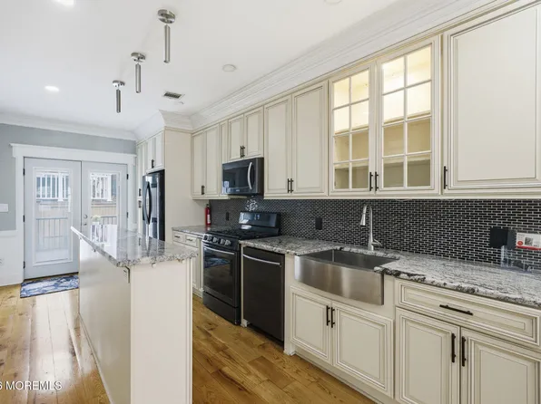 245 Jewett Avenue, Jersey City, NJ 07304