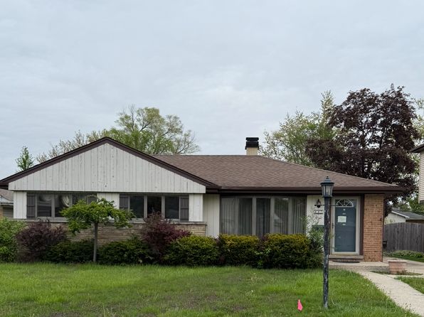 447 N Highview Ave, Elmhurst, IL 60126
