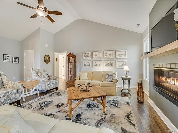 4th image of 120 Dolata Ln
