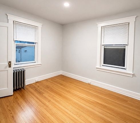 4th image of 32 Edwin St