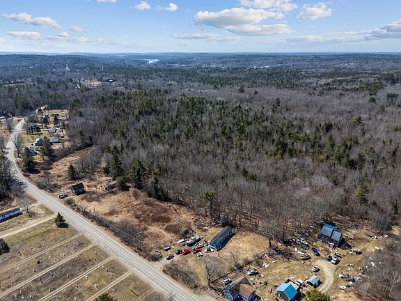 4th image of 636 Washington Road