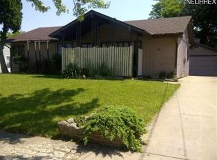 29 Fincastle Ln, Youngstown, OH