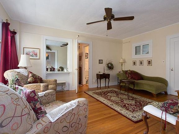 5th image of 130 4th Ave N APT 212