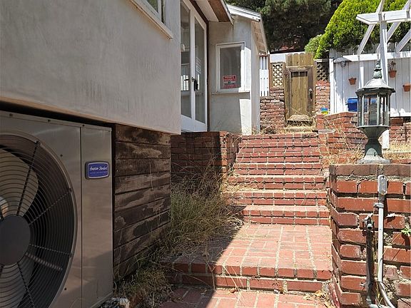 4th image of 8709 Lookout Mountain Ave