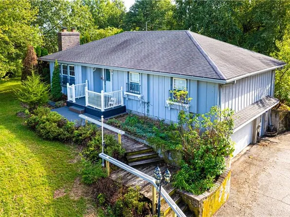 8400 SE 52nd Rd, Saint Joseph, MO 64507