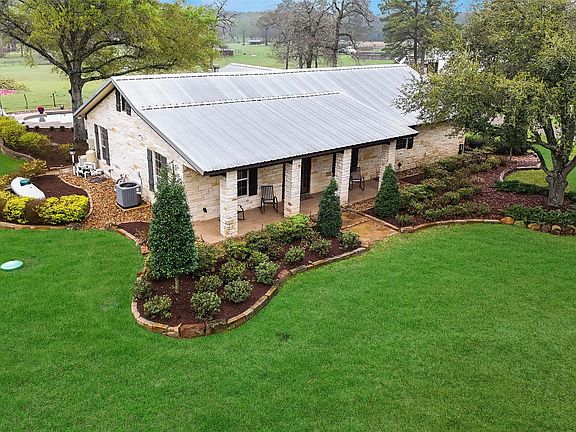 4th image of 4 Willow Creek Dr