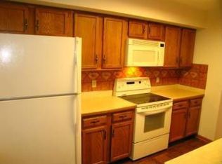 6 Brandon Pl, Rocky River, OH 44116