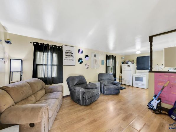 rapid-city-south-dakota-218888853 picture