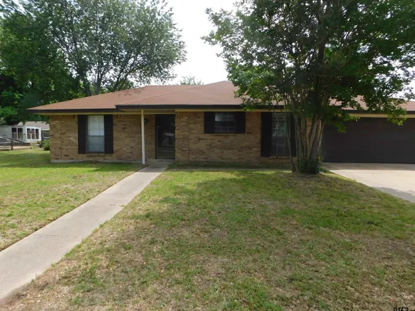 1506 Royal Ln, Mineola, TX 75773