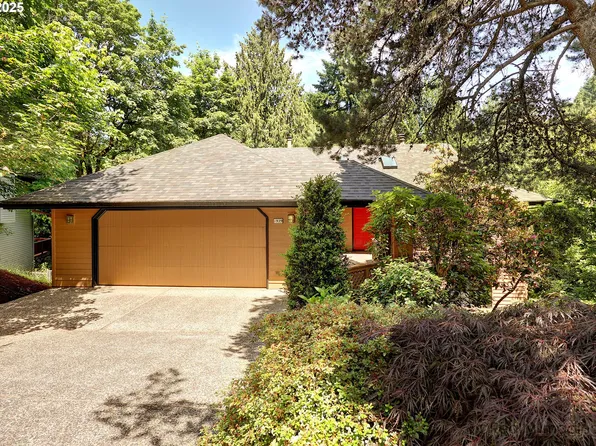 1929 SW Broadleaf Dr, Portland, OR 97219