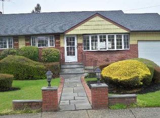 38 Marc Ct, Old Bethpage, NY 11804