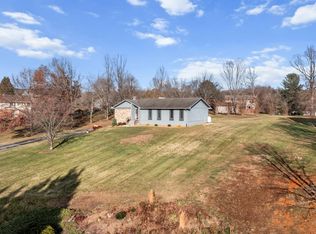 446 Rollingwood Ct, Troutville, VA 24175