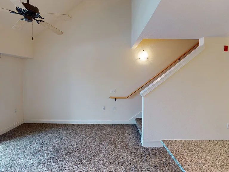 Delafield Woods Apartments — Photo 39