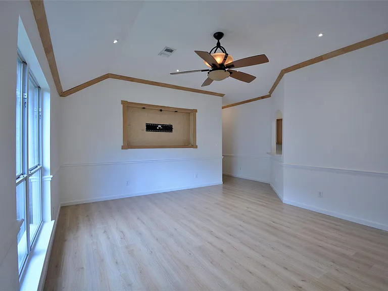 9238 Clearwood Landing Blvd — Photo 5