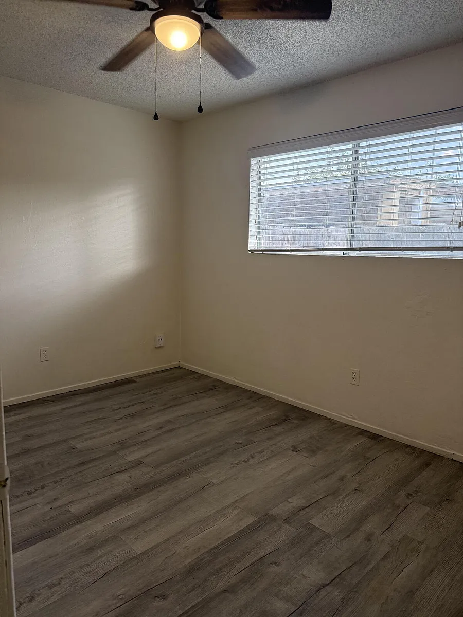 Building Photo - 33039 Road 159 #4