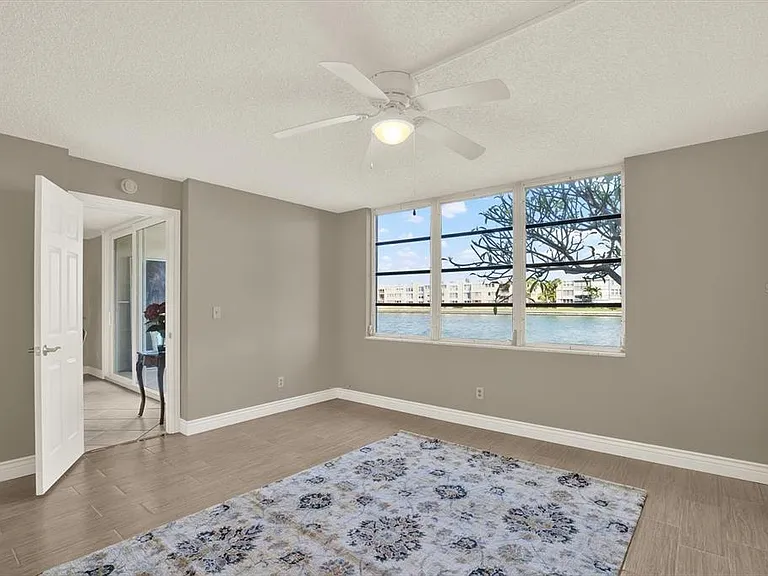 7625 Sun Island Dr S #107 — Photo 14