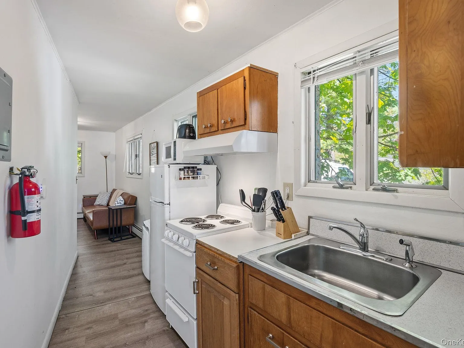 1 bed, 1.0 bath, 4962 sqft, $2,300 — Photo 3