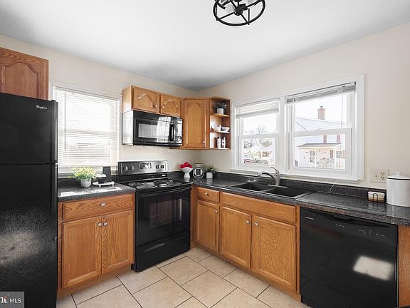 5th image of 405 E 7th Ave