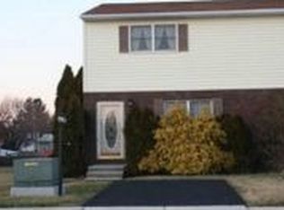 20 Heights Ave, Hanover, PA 17331