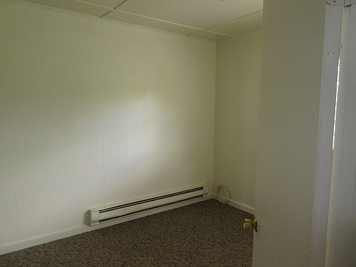 2nd image of 506 W Umpqua St APT 04