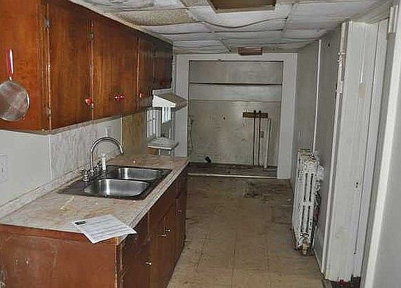 4th image of 308 S Broad St