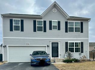 934 Derby Dr, Plano, IL