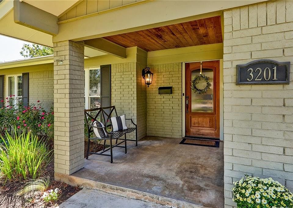 2nd image of 3201 Whitepine Dr