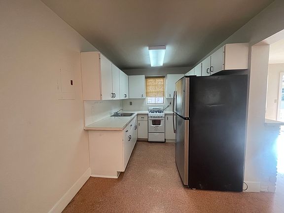 4th image of 127 Antiquera Ave #9