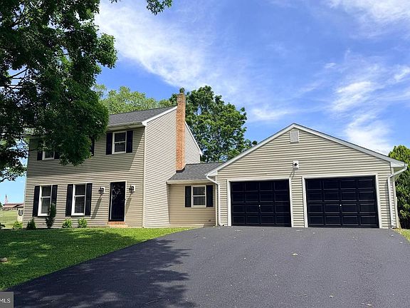 2nd image of 23 Sherrard Dr