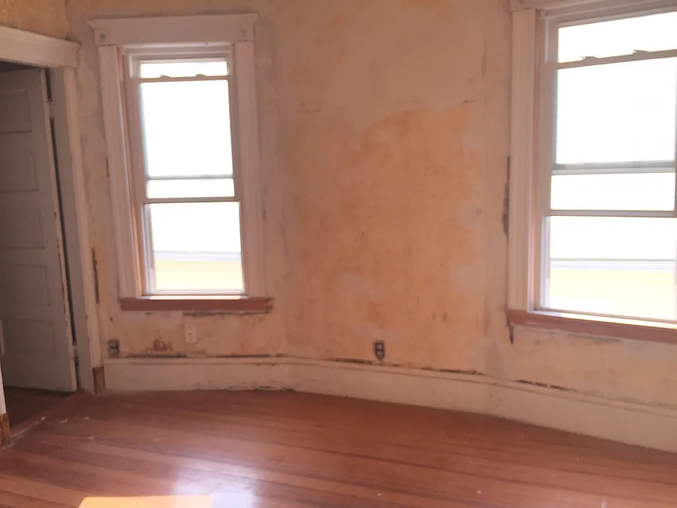 Building Photo 3