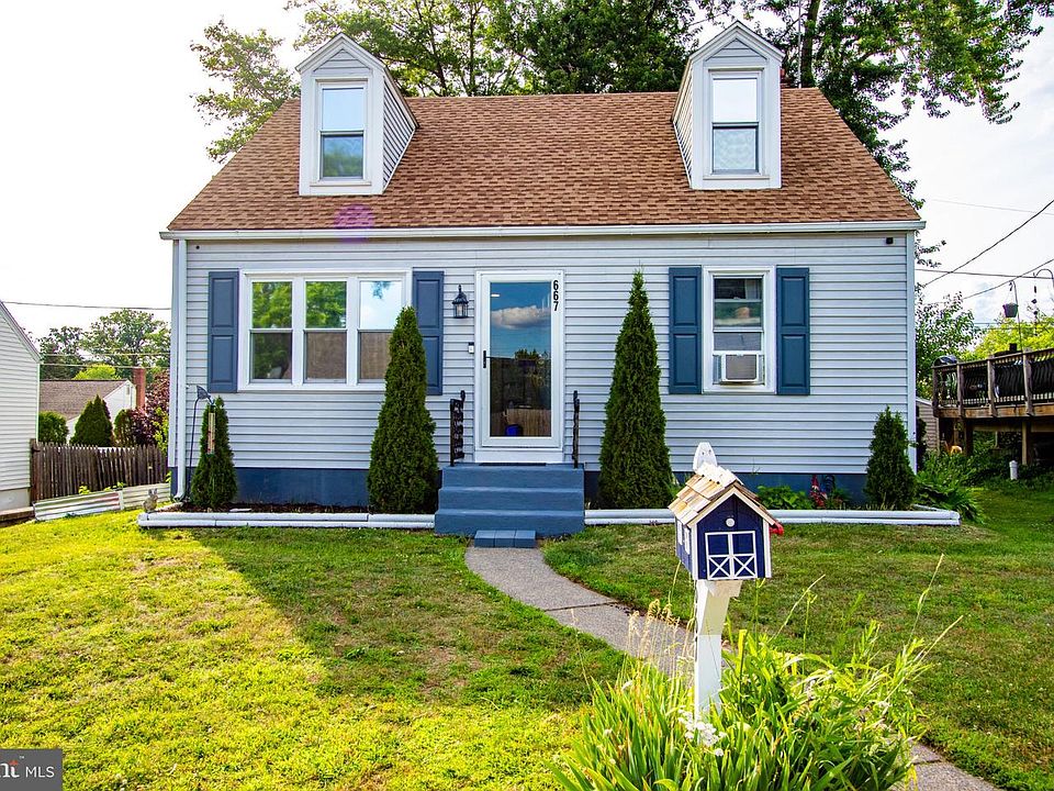 1st image of 667 Beechwood Ave