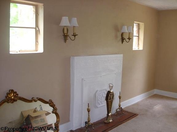 4th image of 31 Alza Ln