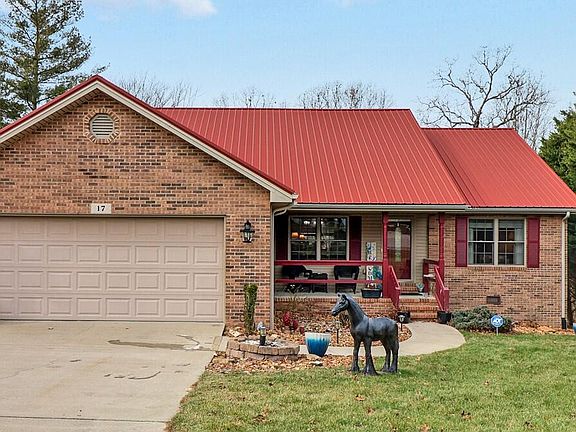 5th image of 17 Dickens Ln