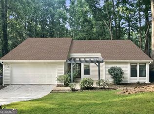 2950 Cedar Knoll Dr, Roswell, GA 30076