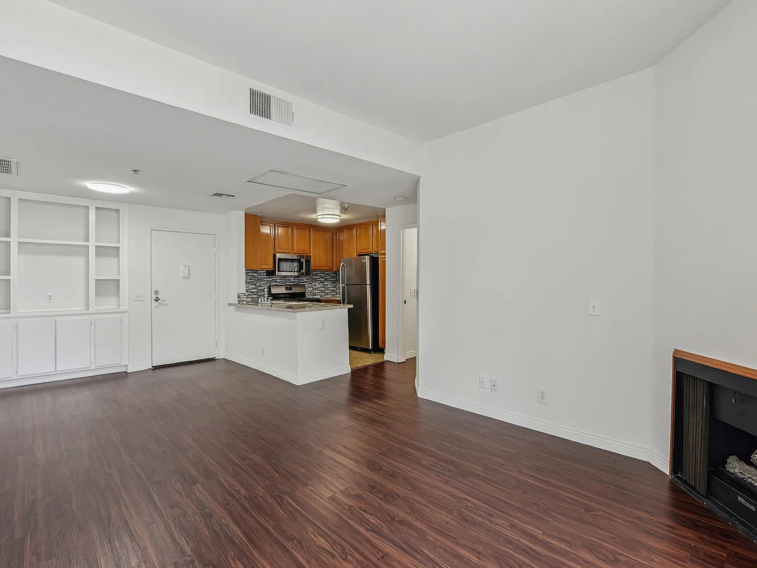 Kenmore Towers — Photo 2