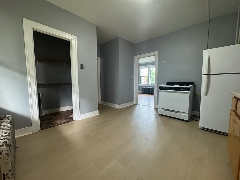 14 Standish St #2W — Photo 8
