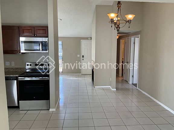 5th image of 10211 Bonnie Bay Ct