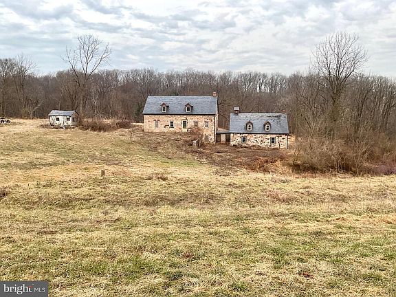 3rd image of 1500 Furnace Hills Pike